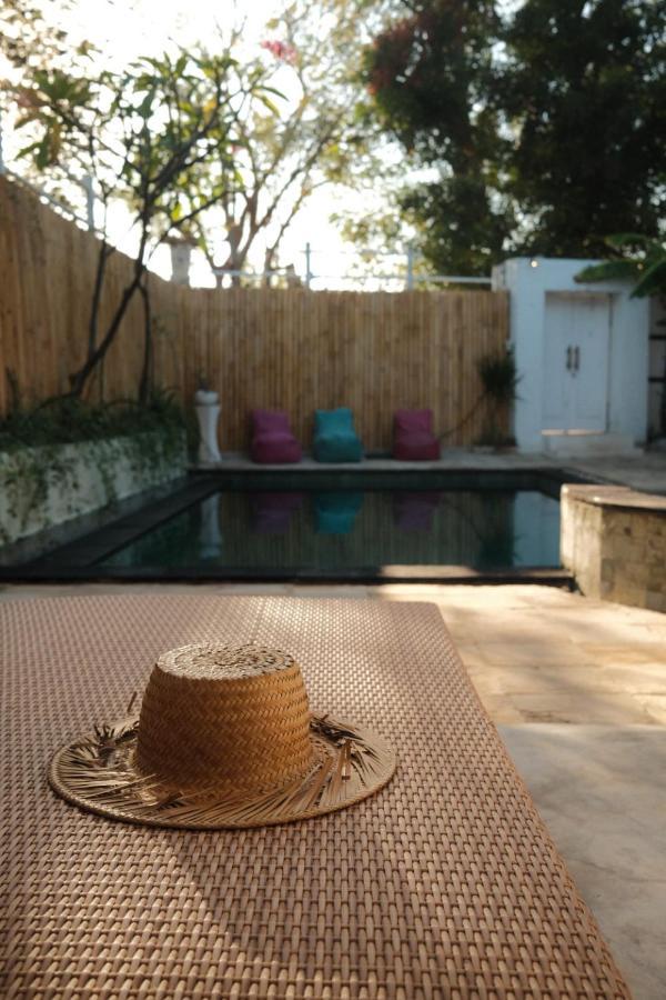 Villa Menorca Gili Trawangan Exteriör bild